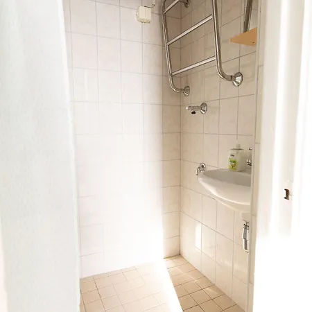 --2ndhomes Modern & 1br Floor Home-- Lejlighed *
